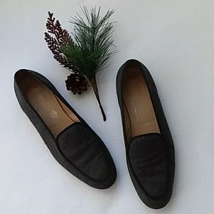 Stubbs & Wooton Grey  flannel with Black Piping 8.